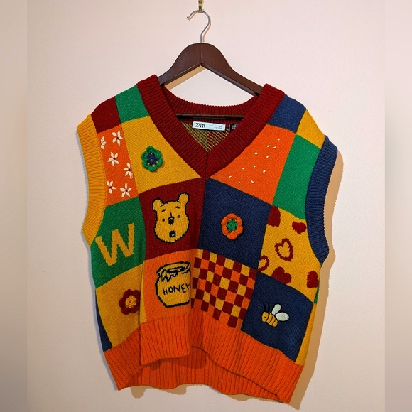 Adorable Winnie the Pooh vest - Picture 1 of 3